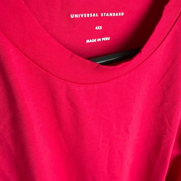 Universal Standard Red - Picture 8 of 15